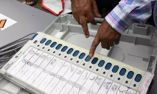 झारखंड की 43 सीट पर पहले चरण का मतदान शुरू, चंपई सोरेन समेत कई नेताओं की प्रतिष्ठा दांव पर झारखंड की 43 सीट पर पहले चरण का मतदान शुरू, चंपई सोरेन समेत कई नेताओं की प्रतिष्ठा दांव पर