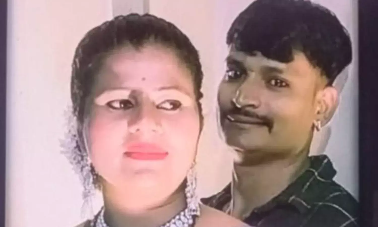 आएशा और आदिल ने नाबालिग को 4 लाख में बेचा