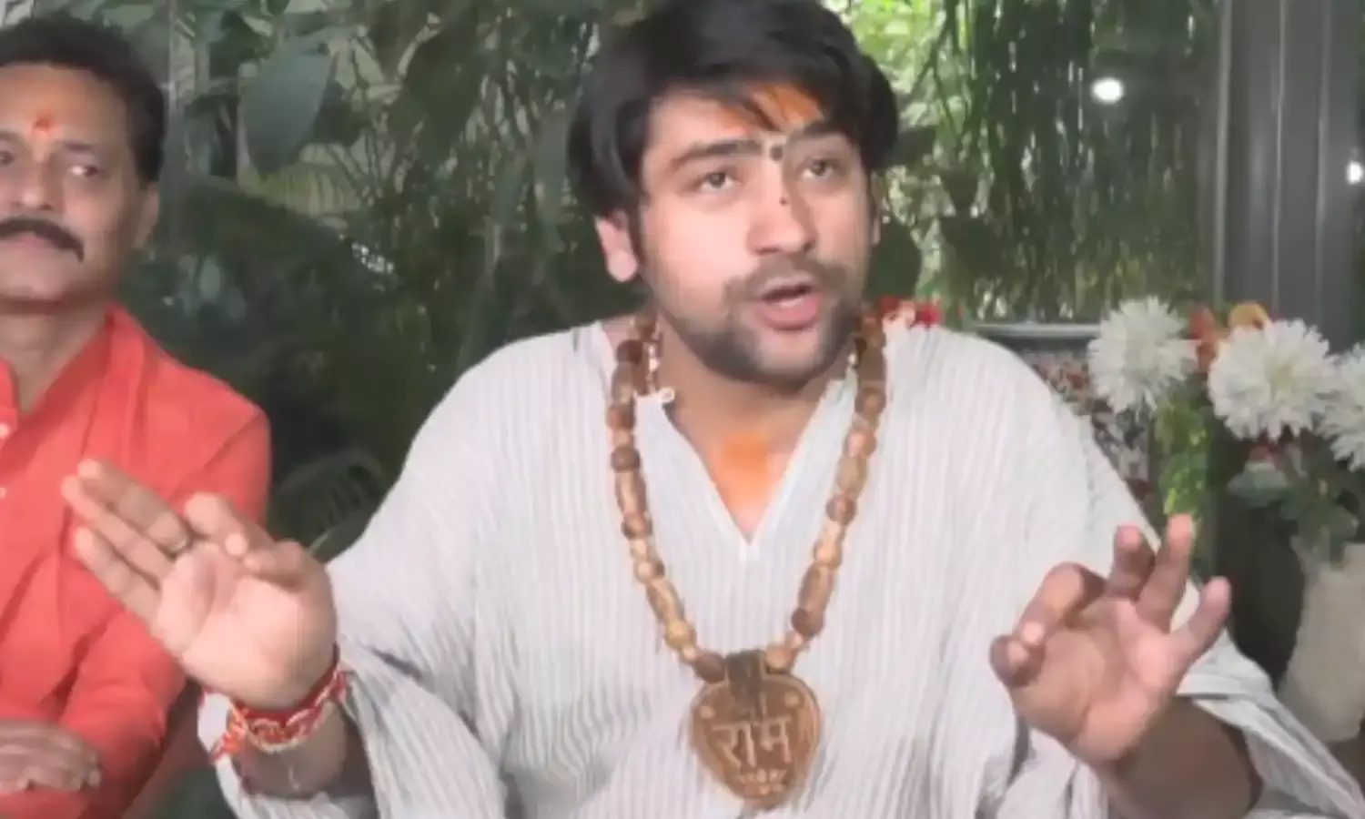 भोपाल में बाबा बागेश्वर का बड़ा बयान, कहा - देश में कट्टर हिंदुओं की कमी