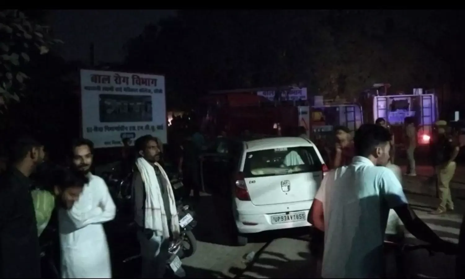 झांसी मेडिकल कॉलेज में लगी भीषण आग, 10 मासूमों की मौत, CM योगी ने खुद लिया संज्ञान