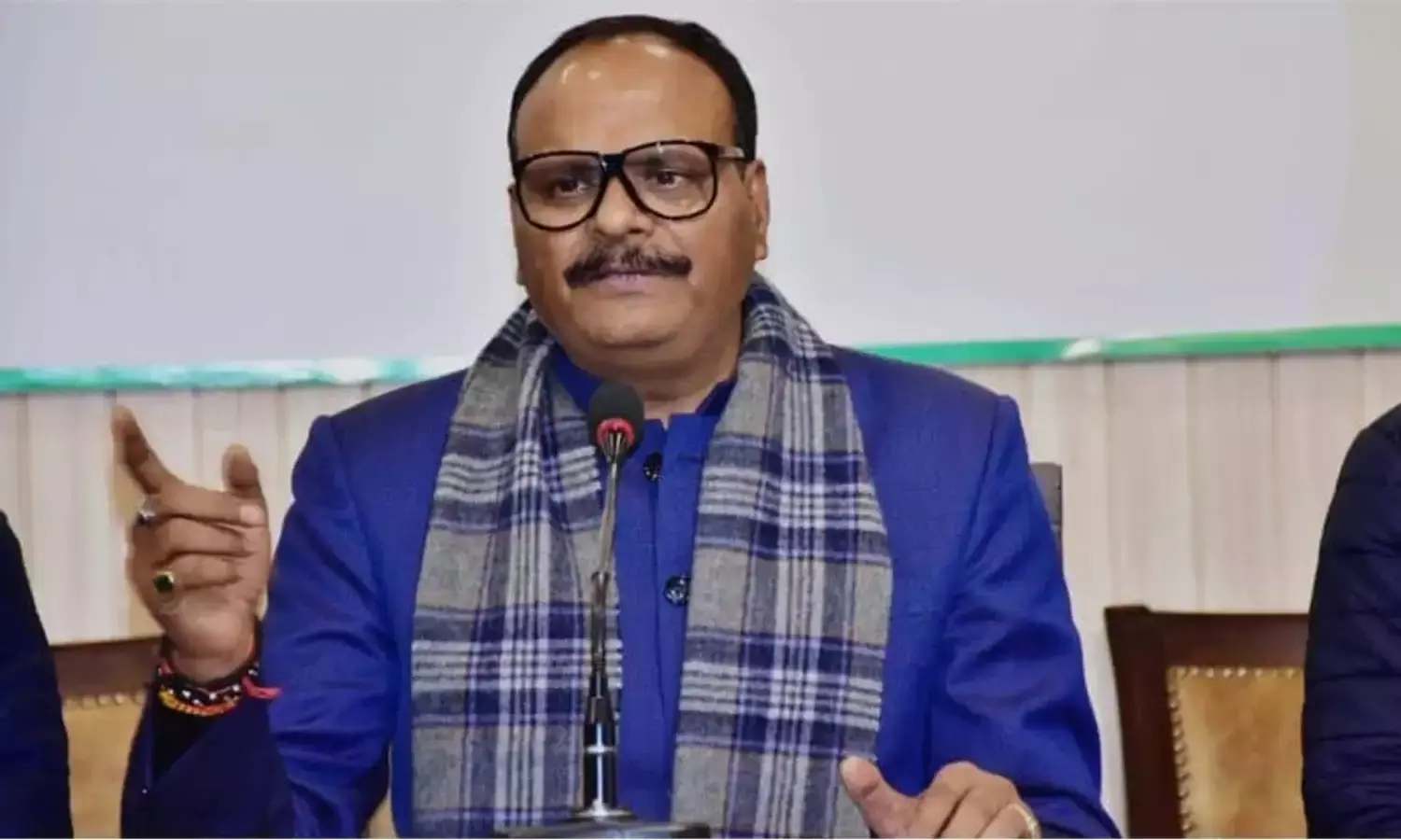 बगैर सूचना दिए ड्यूटी से गैरहाजिर आठ डॉक्टर बर्खास्त…