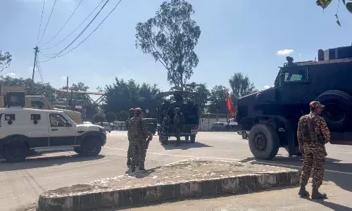 मणिपुर में फिर हिंसा, प्रदर्शनकारियों ने MlA और मंत्रियों का घर फूंका