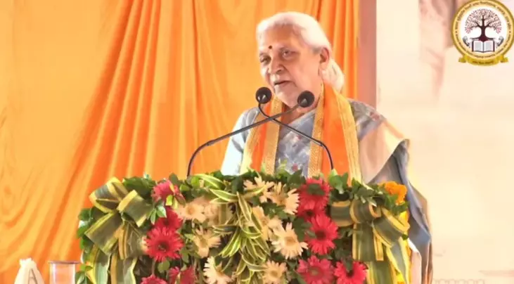 हमारे पिताजी हम सब के पिताजी डी के भाटी सेवानिवृत्त उप अभियंता था...दूसरे देश में तकनीक न जाए इसलिए गुप्त तरीके से यंत्र बनाता था हमारे पिताजी हम सब के पिताजी डी के भाटी सेवानिवृत्त उप अभियंता था...दूसरे देश में तकनीक न जाए इसलिए गुप्त तरीके से यंत्र बनाता था