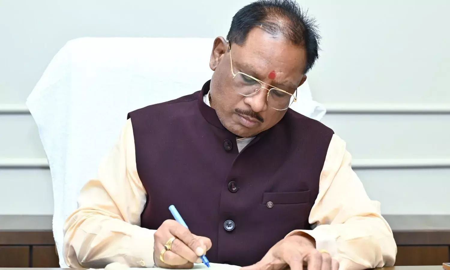 MP के बाद अब छत्तीसगढ़ में भी टैक्स फ्री होगी साबरमती रिपोर्ट, CM विष्णुदेव साय की घोषणा