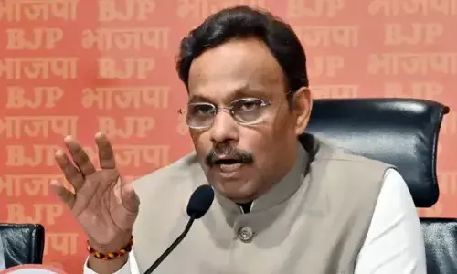 BJP नेता विनोद तावड़े पर चुनाव आयोग का एक्शन, MCC उल्लंघन के चलते FIR दर्ज