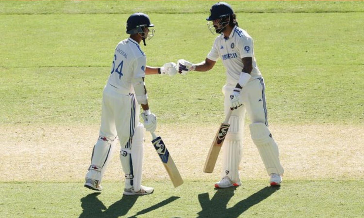 यशस्वी और राहुल ने लगाया अर्धशतक, ऑस्ट्रेलया पर 218 रनों की बढ़त