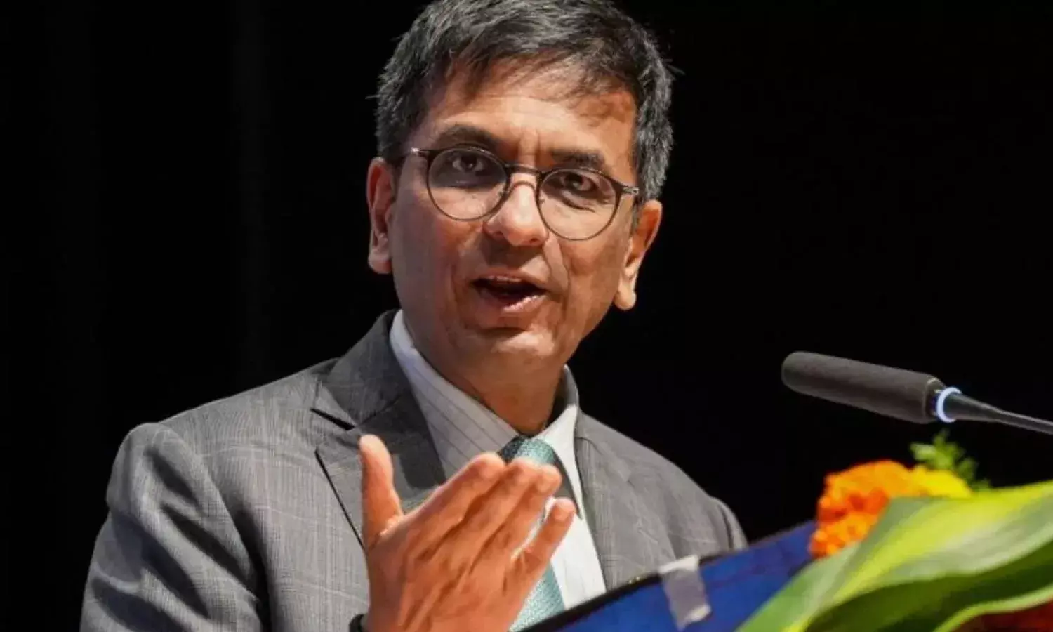 पूर्व CJI डीवाई चंद्रचूड़ ने दो क्रिकेटरों को बताया अपना फेवरेट, जानें उनके नाम