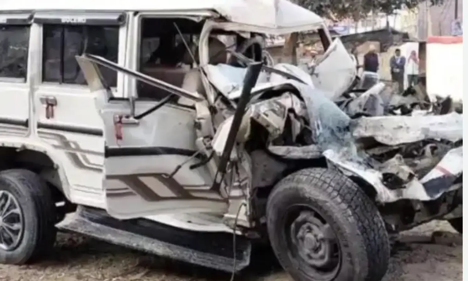 बारात से लौट रहीं 4 महिलाओं, 1 युवक की मौत, बिल्हौर-कटरा हाईवे पर सोमवार तड़के पेश आया जानलेवा हादसा…