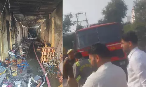 फर्नीचर सोफा शोरूम में लगी भीषण आग, तीन कर्मचारियों की जलकर मौत