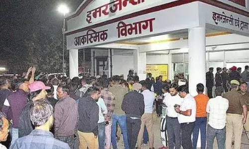 एक्शन में योगी सरकार, प्रधानाचार्य हटाए गए, तीन निलंबित