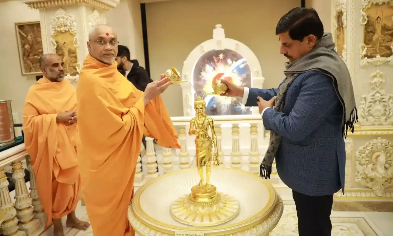 सीएम मोहन यादव ने BAPS श्री स्वामीनारायण मंदिर में किये दर्शन, देखिए तस्वीरें