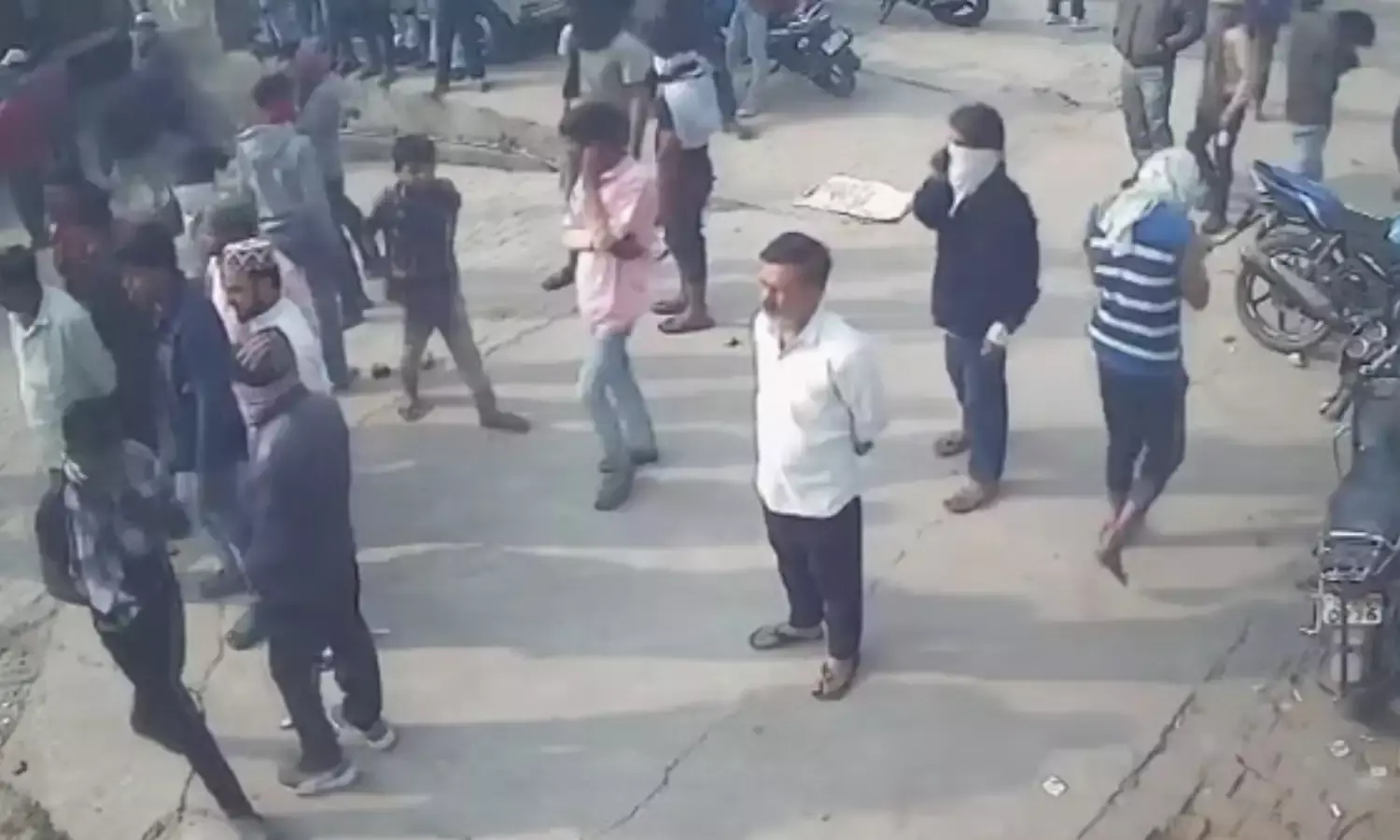 दंगाइयों के लगेंगे पोस्टर, नुकसान की पाई-पाई की वसूली जाएगी…