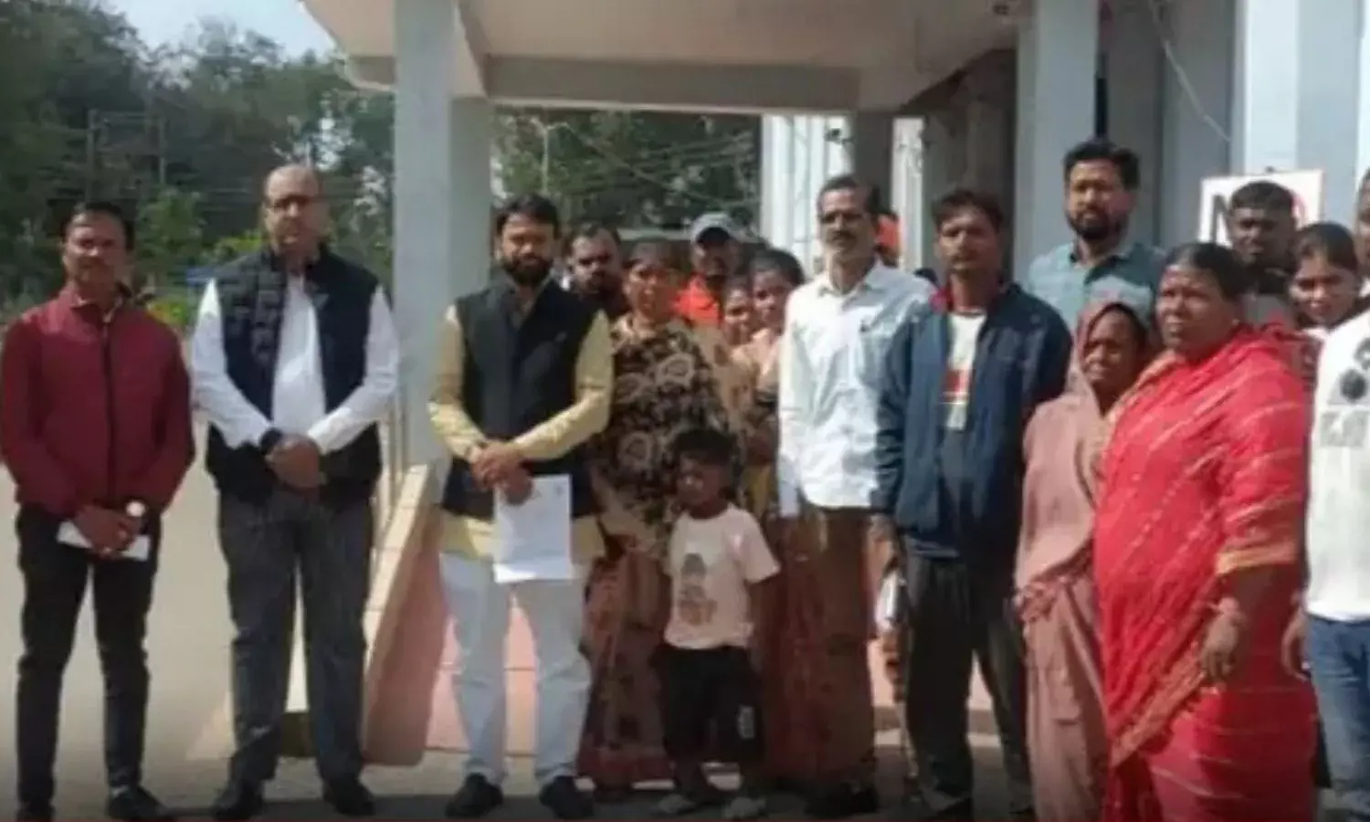 जगदलपुर में ओवरब्रिज निर्माण के लिए टूटेंगे कई आशियानें, प्रशासन ने किया नोटिस जारी जगदलपुर में ओवरब्रिज निर्माण के लिए टूटेंगे कई आशियानें, प्रशासन ने किया नोटिस जारी