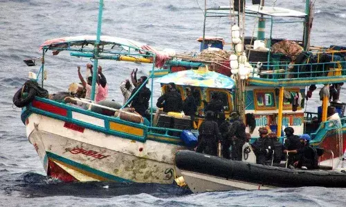 भारतीय नौसेना ने श्रीलंका के साथ मिलकर जब्त किया 500 किलो क्रिस्टल मेथ