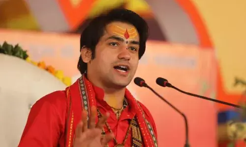 बांग्लादेशी हिंदुओं के लिए बाबा बागेश्वर धाम का संदेश, कायरता छोड़ें, अपनी संस्कृति की रक्षा करें…