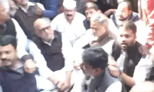 संभल जाने की जिद पर अड़े कांग्रेस प्रदेश अध्यक्ष अजय राय, पुलिस से हुई झड़प, अब बदला प्लान