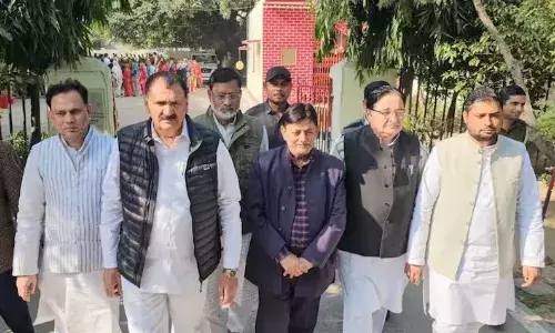 मुरादाबाद कारागार के जेलर-डिप्टी जेलर सस्पेंड, हिंसा के आरोपियों से जेल में सपा नेताओं की मुलाकात अवैध…