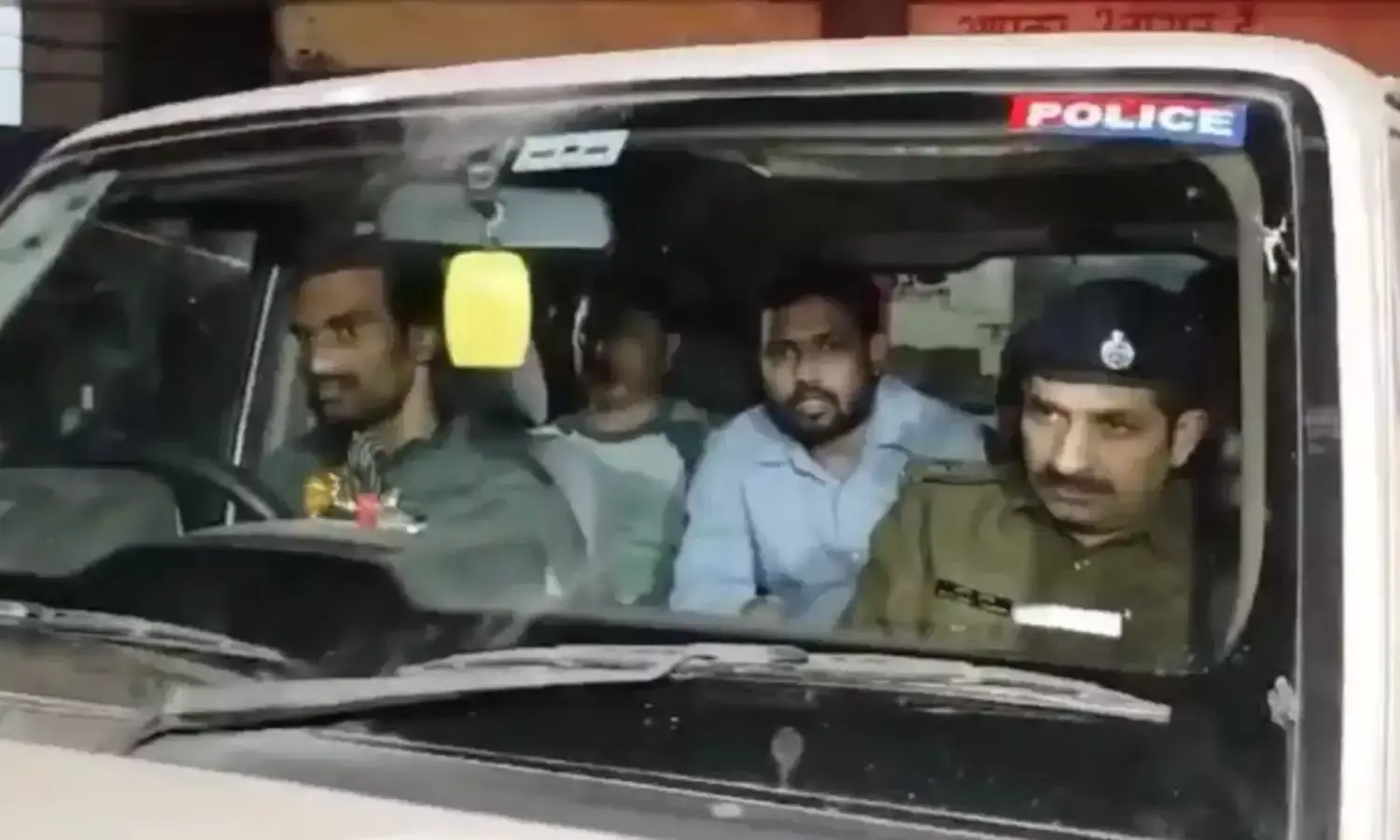 70वीं BPSC PT के नॉर्मलाइजेशन का विरोध करने वाले Khan Sir को हिरासत में लेने की अफवाह, SSP ने दी सफाई... 70वीं BPSC PT के नॉर्मलाइजेशन का विरोध करने वाले Khan Sir को हिरासत में लेने की अफवाह, SSP ने दी सफाई...