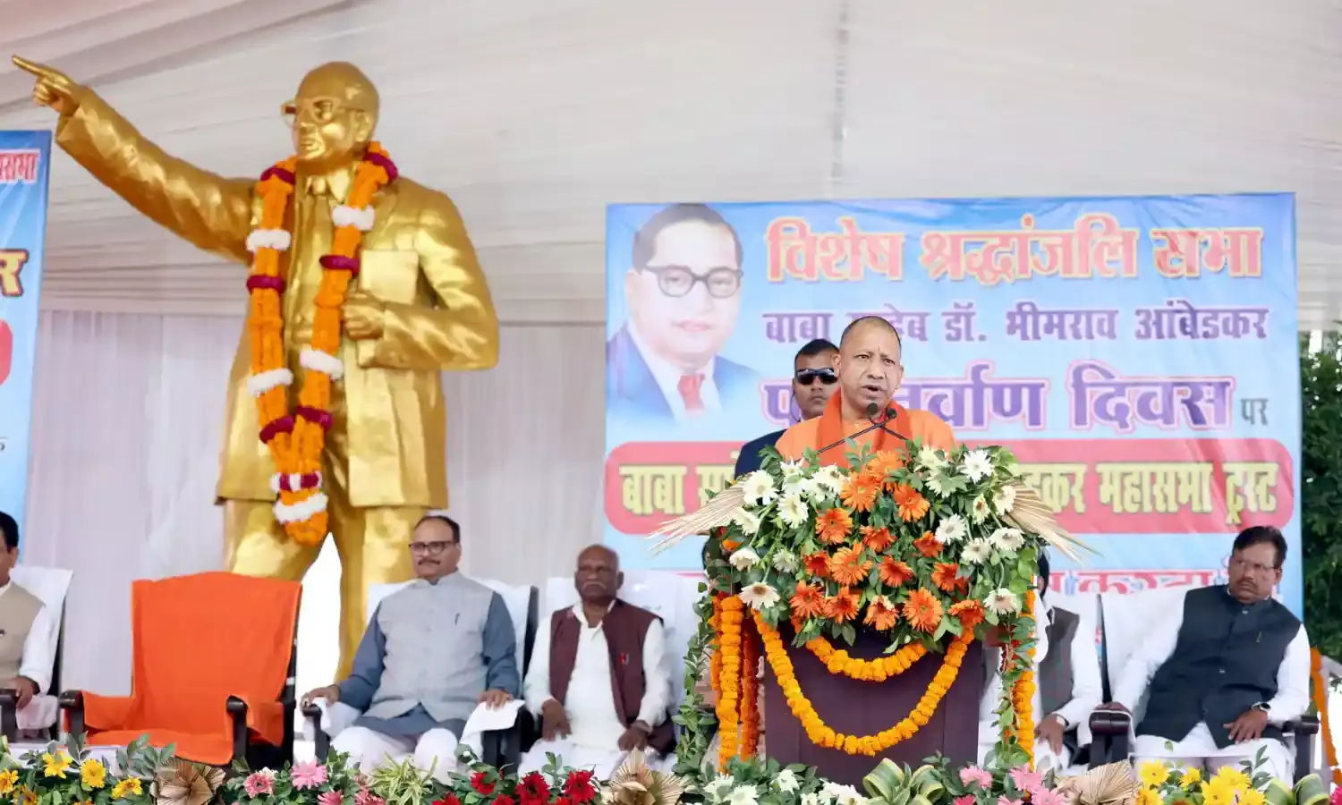 कहा - “संविधान की प्रति दिखाकर ढोंग करने वाले बांग्लादेश में हिंदुओं पर हो रहे अत्याचार पर मौन क्यों”