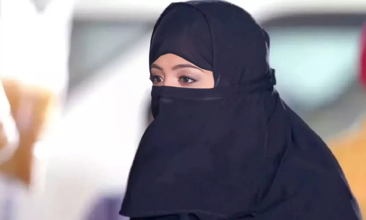 संभल हिंसा में पुलिस एक्शन की पत्नी ने की तारीफ तो पति ने दे दिया तीन तलाक, कहा- तू काफिर है