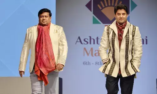 फैशन शो के रैंप वॉक में चमके ये केंद्र सरकार के दो मंत्री, हर कोई देखकर रह गया हैरान