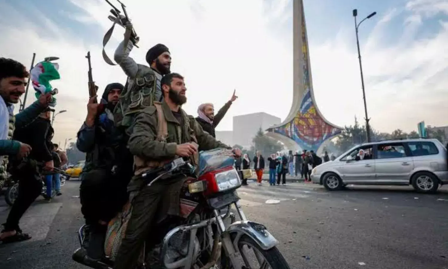 सीरिया में बिगड़े हालात, भारतीय दूतावास अभी भी सक्रिय, नागरिकों को जल्द लाए जाएंगे वापस