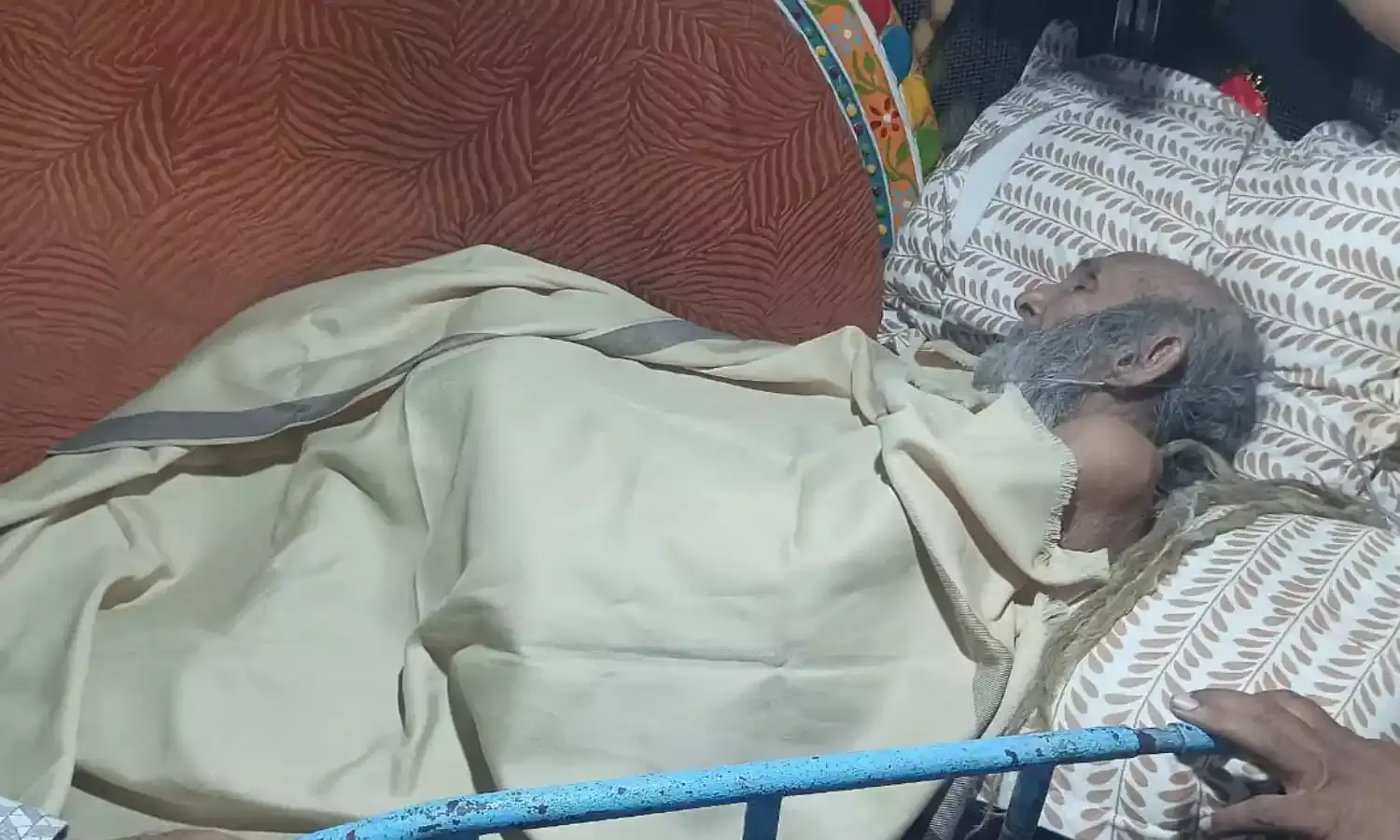 संत श्री सियाराम बाबा के स्वास्थ में सुधार, निधन की खबर को सेवादारों ने बताया गलत संत श्री सियाराम बाबा के स्वास्थ में सुधार, निधन की खबर को सेवादारों ने बताया गलत