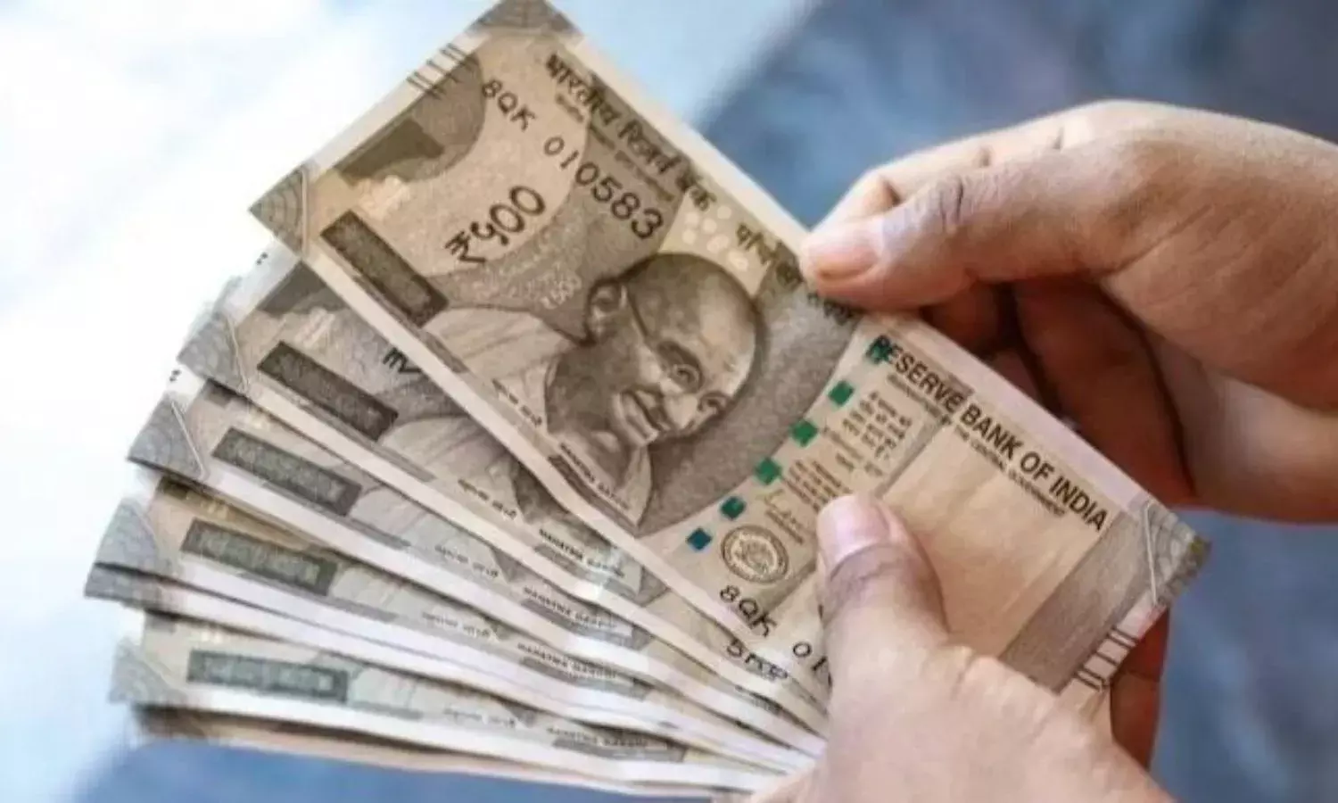 दिसंबर के अंत में केंद्रीय कर्मचारियों के लिए खुशखबरी, इन दो भत्तों में किया इजाफा