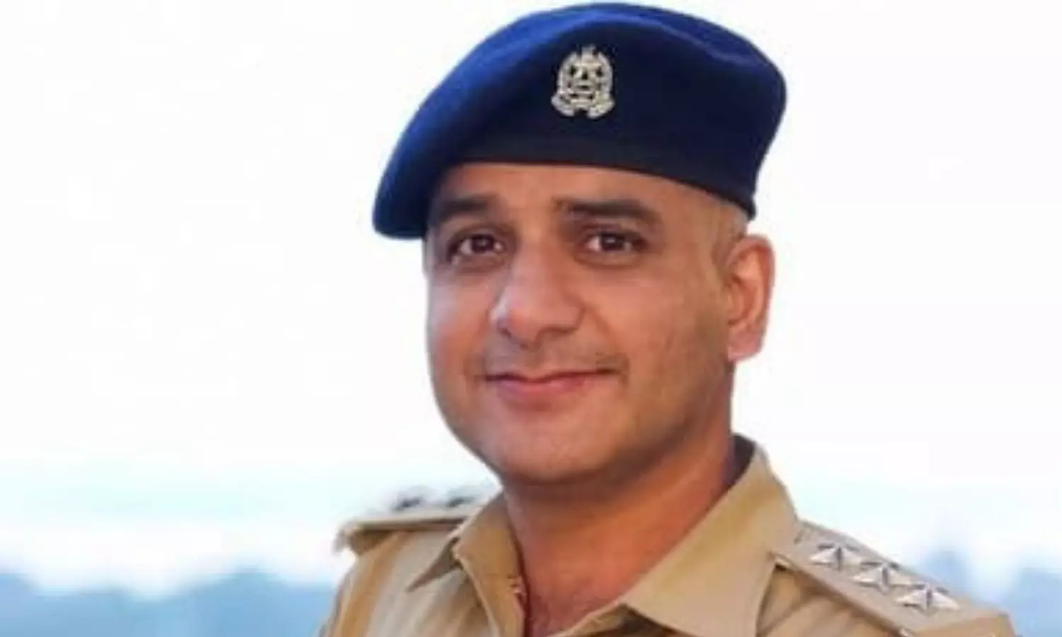 IPS मोहनिस खान पर लगा यौन शोषण का आरोप, गर्लफ्रेंड से छुपाई थी शादी की बात