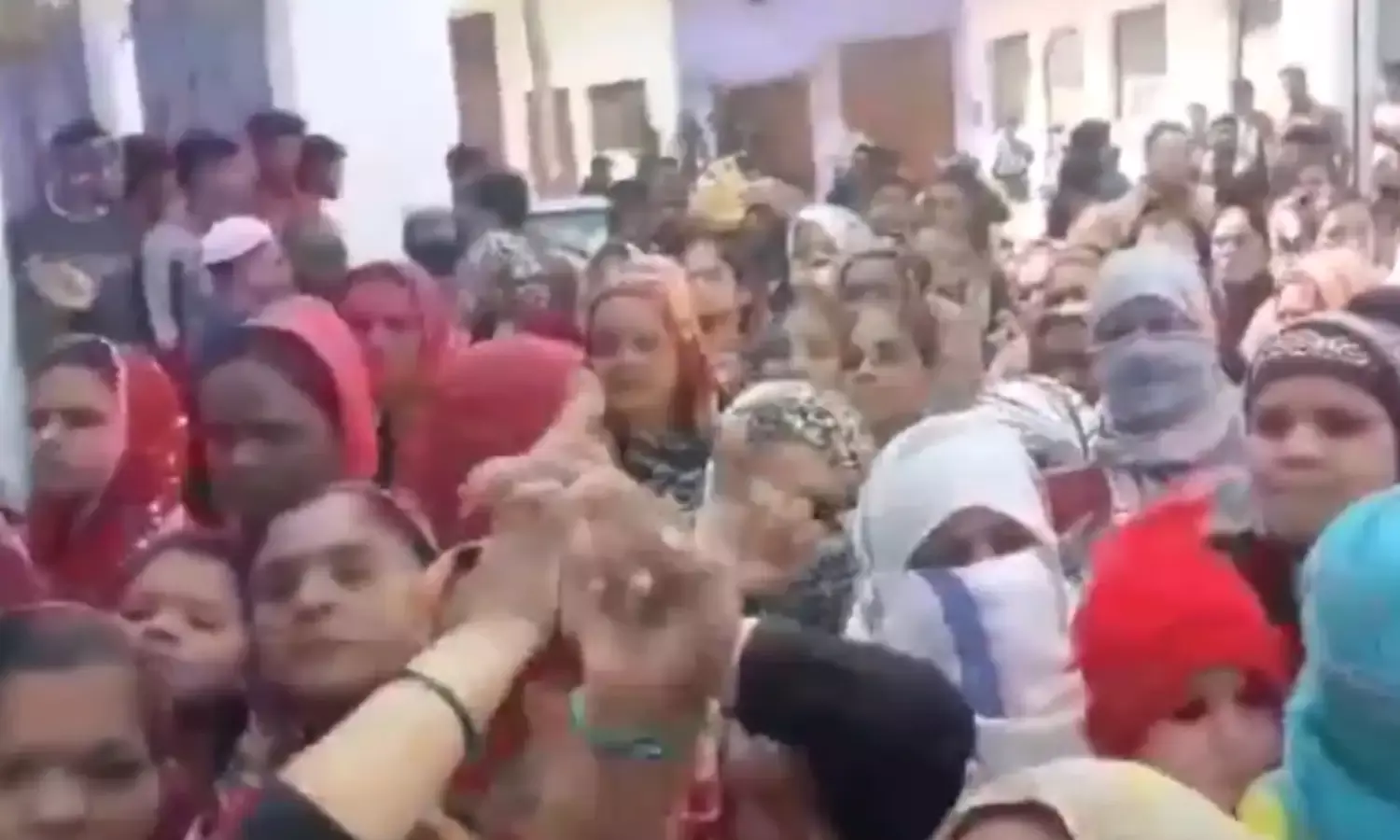 आतंकवादी प्रचार मामले से जुड़े मुफ्ती खालिद को हिरासत में लेने पहुंची थी टीम