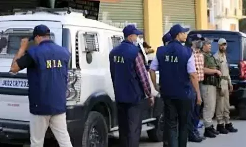 NIA की टीम पर हमले के मामले में 100 लोगों पर FIR दर्ज, छापेमारी के दौरान किया था हमला