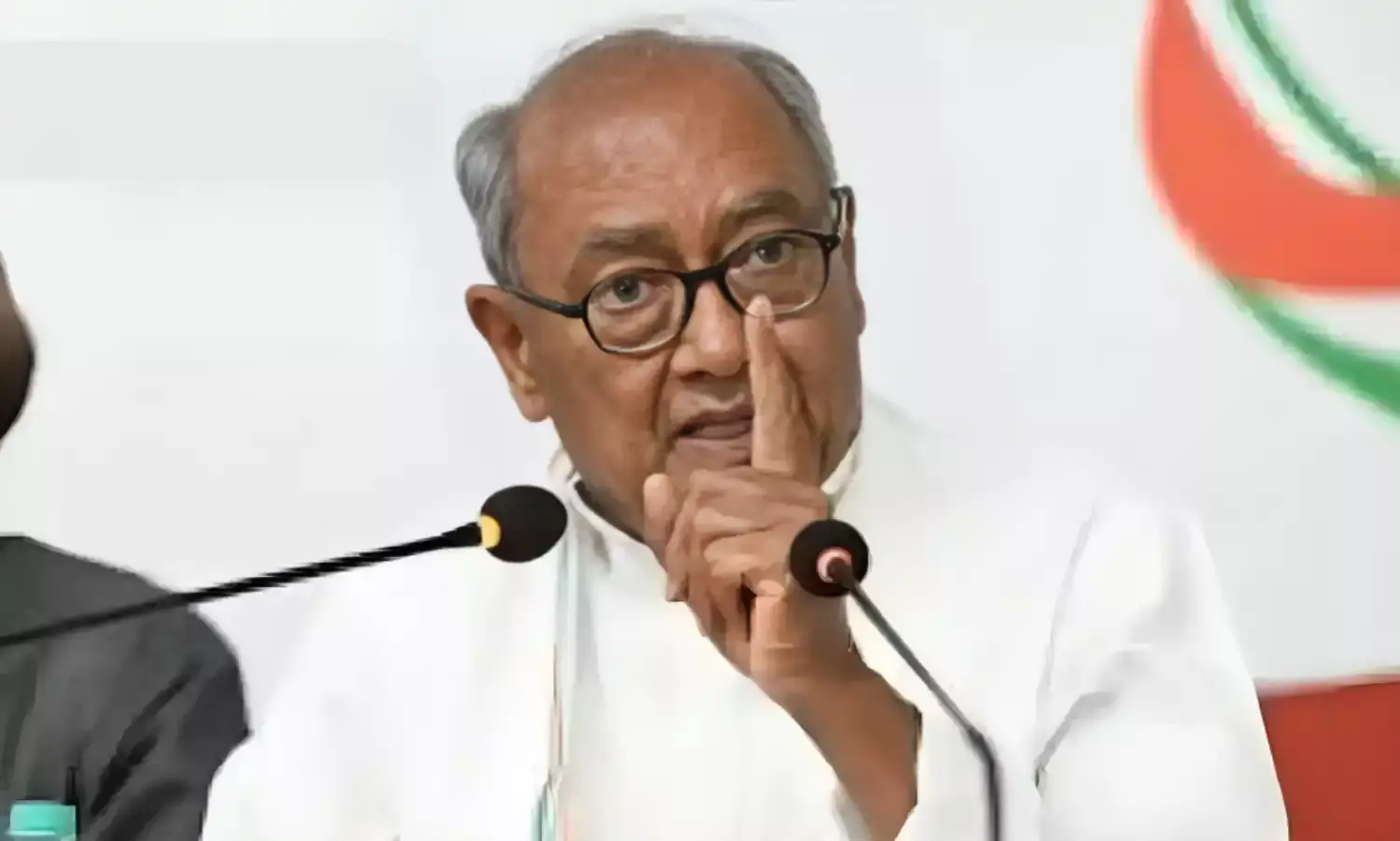 केंद्र ने माना MP में हुआ जैविक कपास घोटाला, दिग्विजय सिंह ने की सीबीआई जांच की मांग