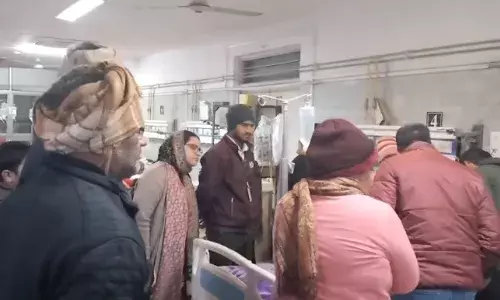 सिलेंडर फटने से कई छात्र घायल, एक की हालत गंभीर, हॉस्टल अधीक्षक निलंबित