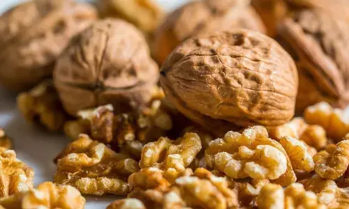 रोजाना अखरोट खाने से क्या होता है, जानें एक दिन में कितने खाएं