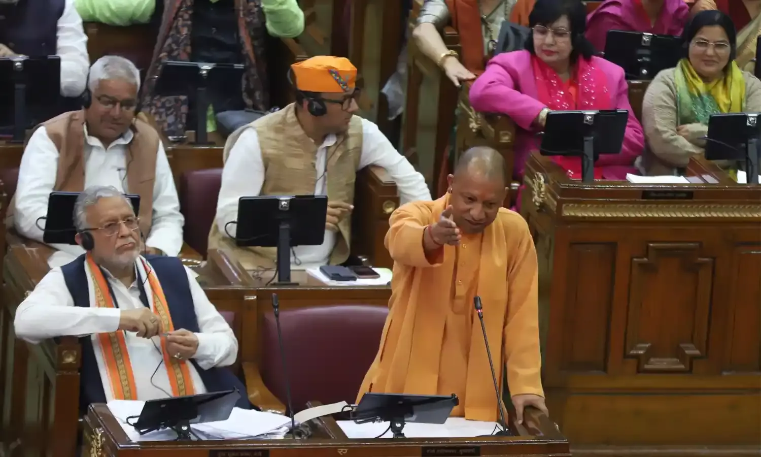 विपक्ष को दिखाया आईना, सदन को बताई संभल की हकीकत, बोले-1947 से लगातार माहौल खराब किया गया…