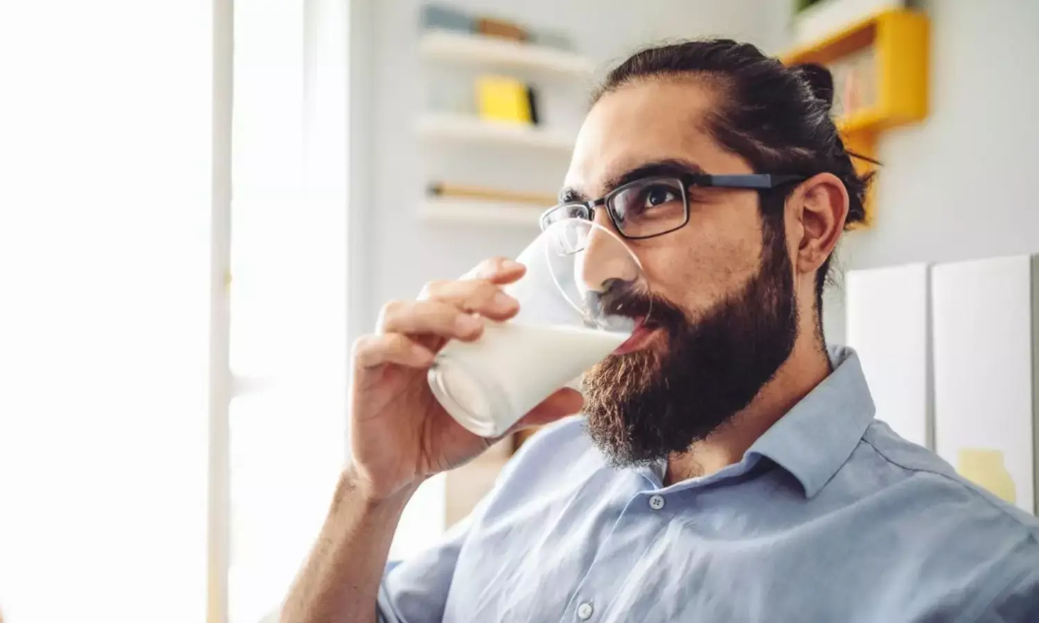 दूध पीने से भी होती है एलर्जी, जानें लक्षण और उसके परहेज