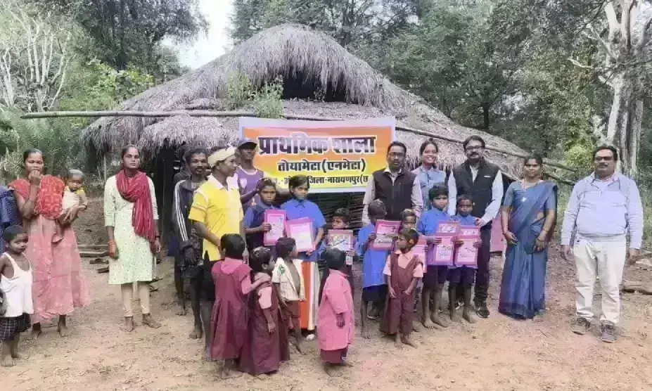 एनमेटा गांव में झोपड़ी वाले स्कूल की सुबह अब होती है बेहद खास