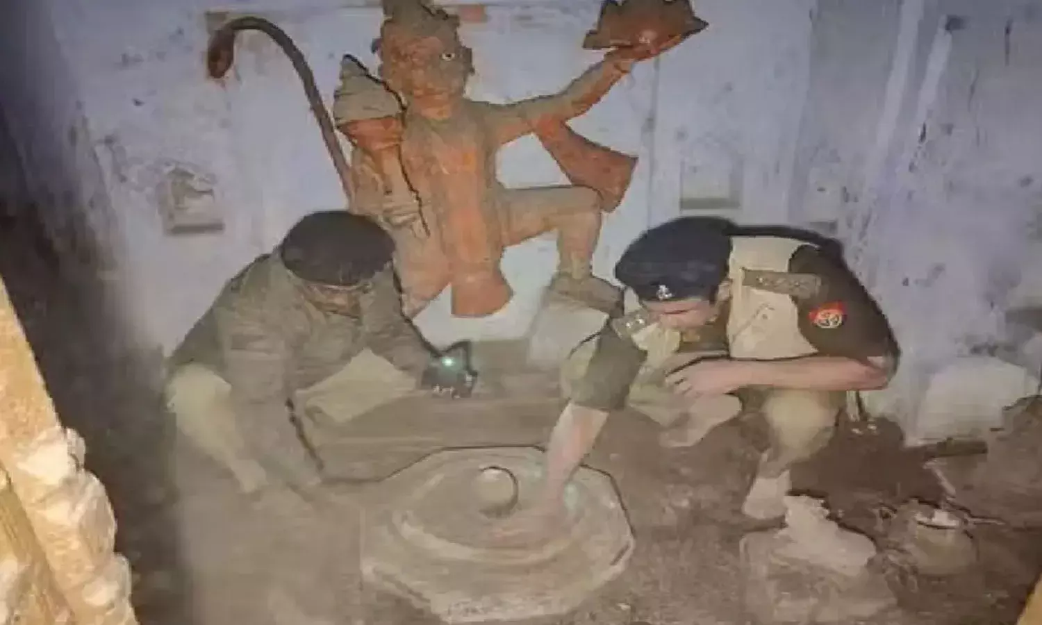 46 साल बाद खुले मंदिर का गुपचुप तरीके से हुआ सर्वेक्षण, अलसुबह पहुंची चार सदस्यीय टीम