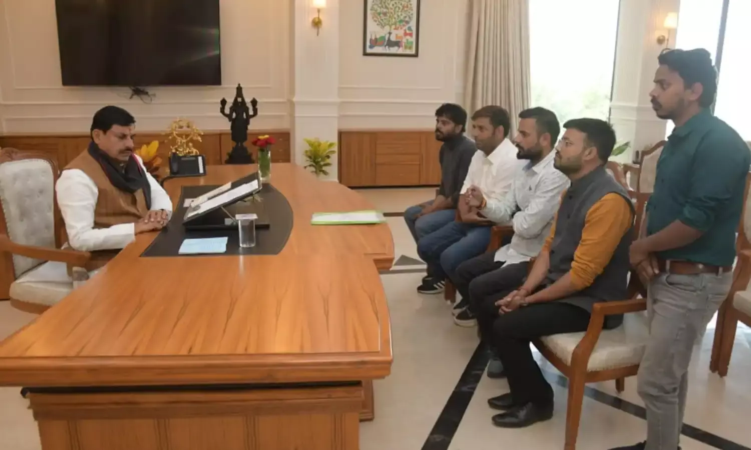 MPPSC के अभ्यर्थियों ने सीएम मोहन यादव से की मुलकात, भर्ती प्रक्रिया में सुधार और पोस्ट बढ़ाने का मिला आश्वासन