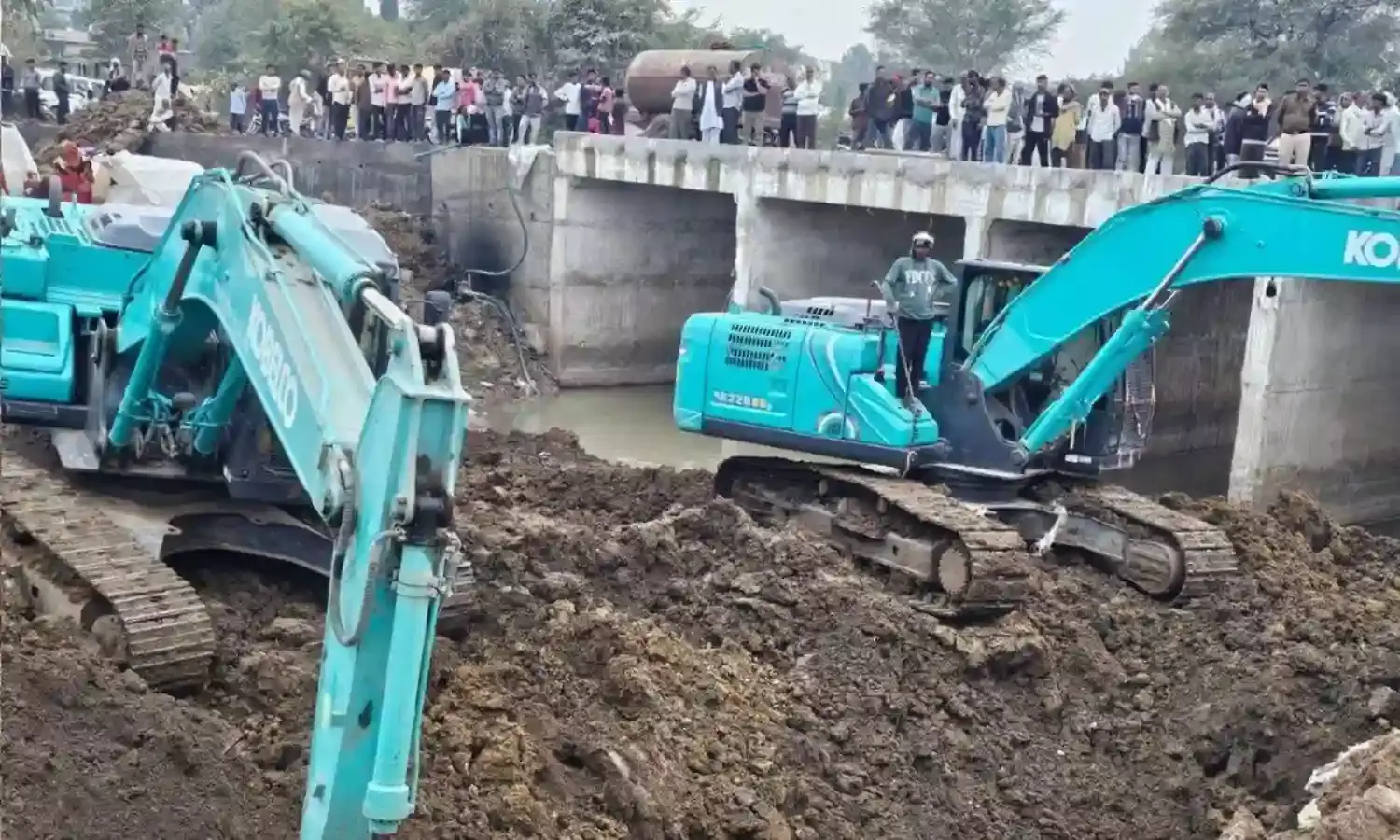 Big accident in Budhni