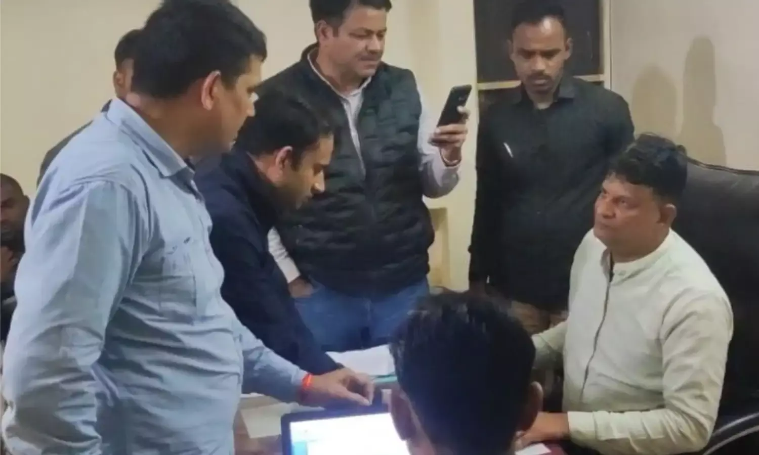 उज्जैन लोकायुक्त का एक्शन