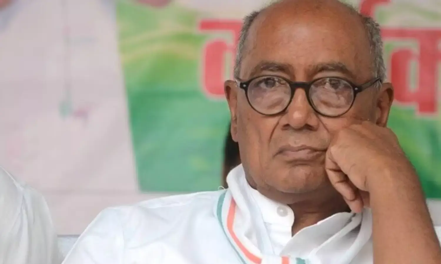 दिग्विजय सिंह पर वकील संजय श्रीवास्तव का पलटवार, मानहानि का नोटिस भेजा