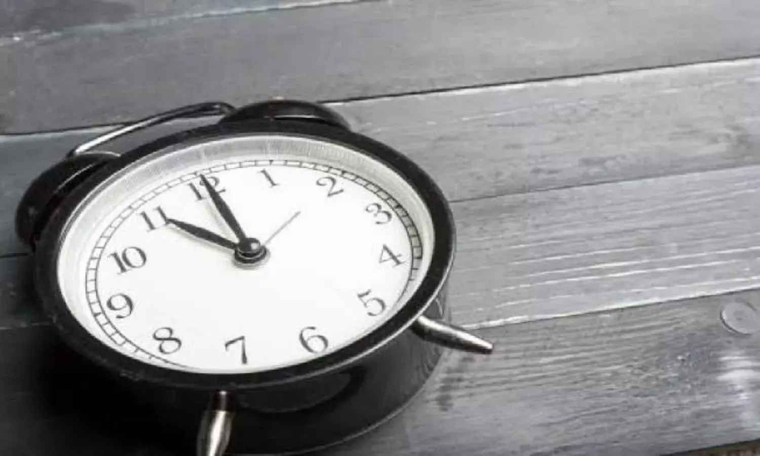 नए साल में पॉजिटिव एनर्जी से करें नई शुरुआत, इन विशेष चीजों को घर से करें बाहर