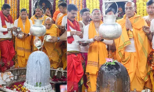 रक्षा मंत्री राजनाथ सिंह और सेना प्रमुख जनरल उपेंद्र द्विवेदी ने किए बाबा महाकाल के दर्शन