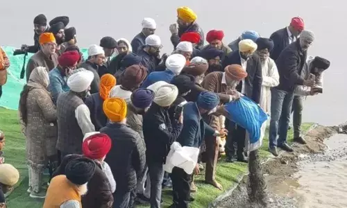 पूर्व प्रधानमंत्री डॉ. मनमोहन सिंह के अस्थि विसर्जन में गांधी परिवार के नहीं पहुंचने पर गरमाई सियासत…