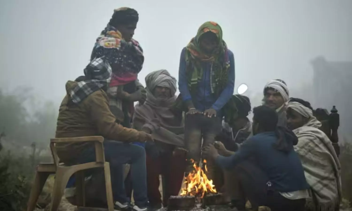 नए साल के साथ आई बर्फीली ठंड, शीतलहर का अलर्ट जारी; जानिए भोपाल IMD का नया अपडेट नए साल के साथ आई बर्फीली ठंड, शीतलहर का अलर्ट जारी; जानिए भोपाल IMD का नया अपडेट