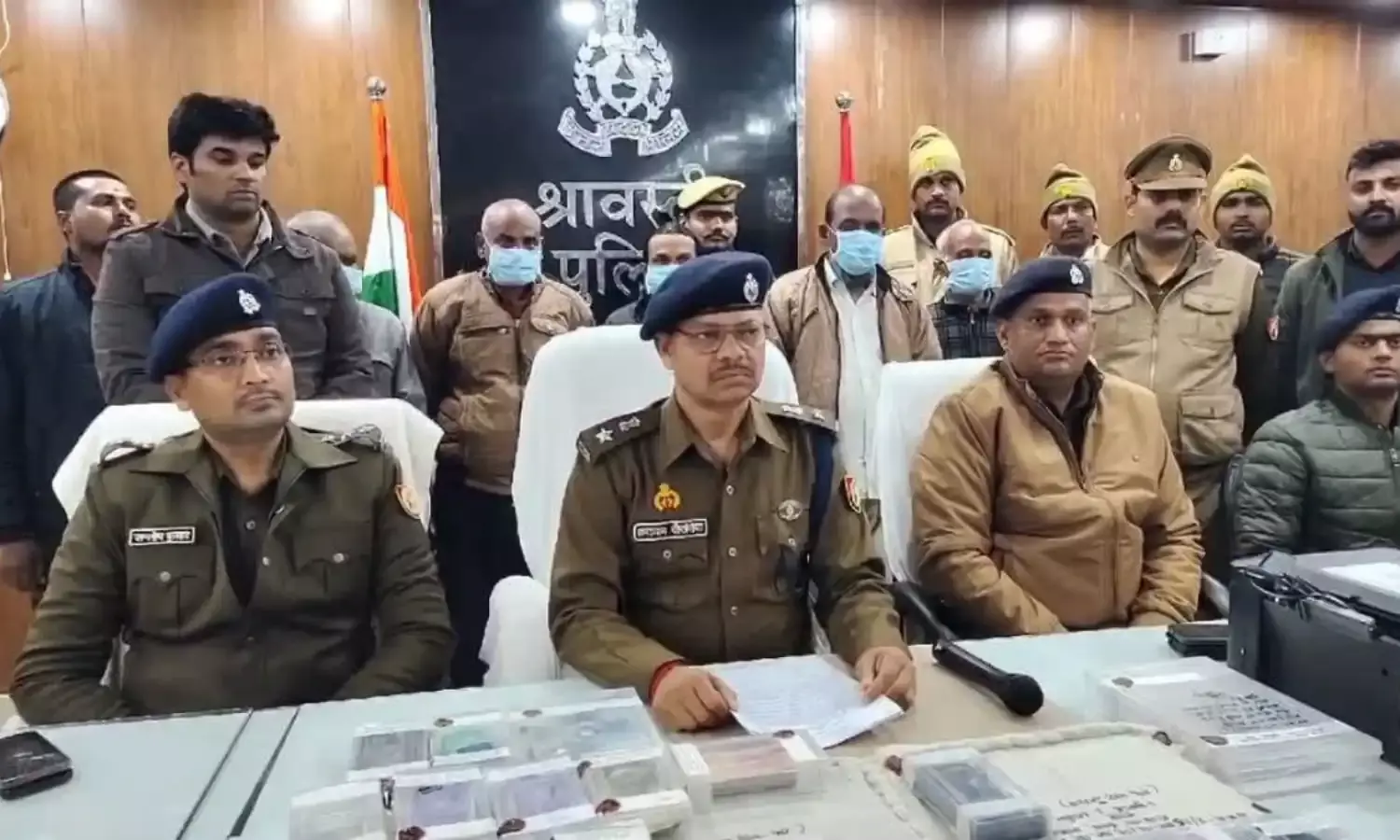 मदरसा निकला नकली नोट छापने का ठिकाना, सरगना मुबारक अली समेत 5 गिरफ्तार…