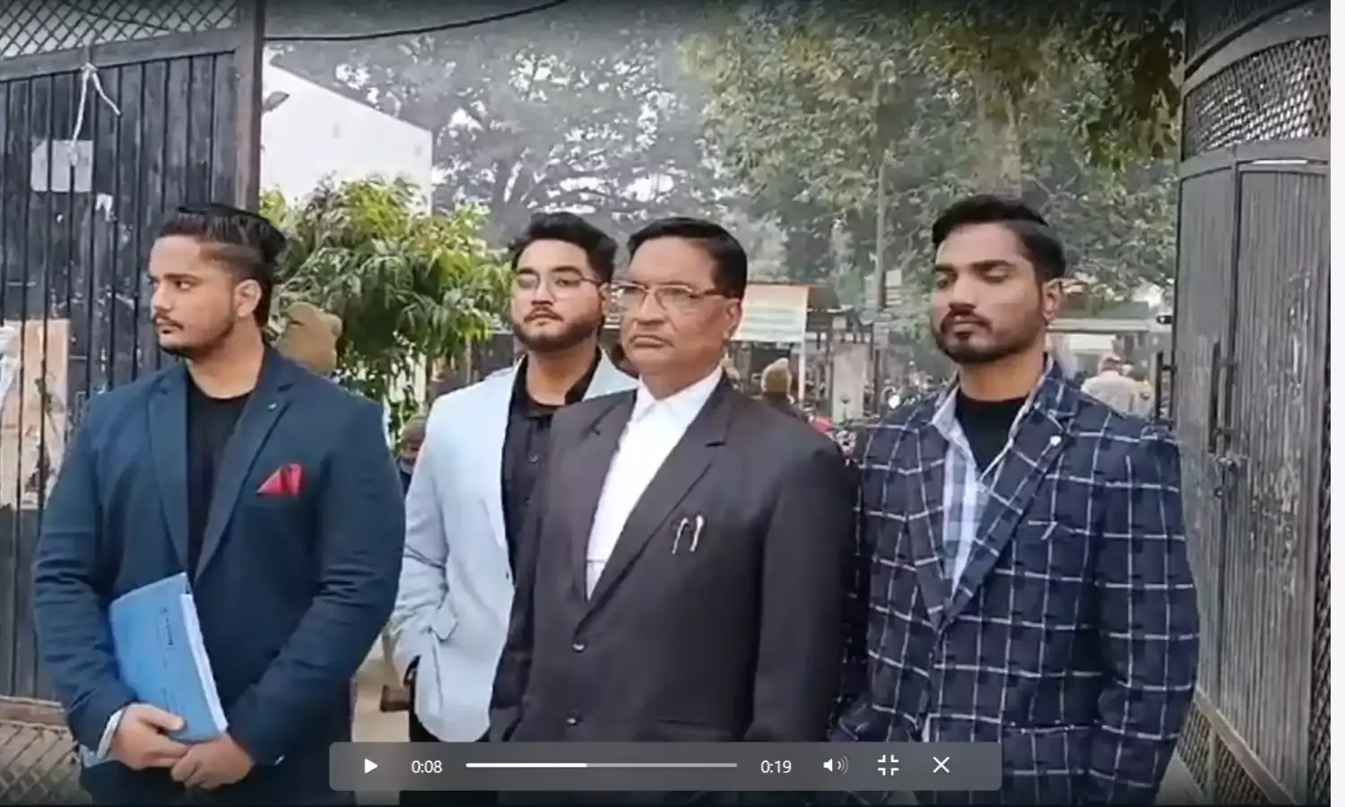 शाही जामा मस्जिद के सर्वे की रिपोर्ट कोर्ट में पेश, बंद लिफाफे में एडवोकेट कमिश्नर ने सौंपी, 40-45 पेज की है रिपोर्ट…