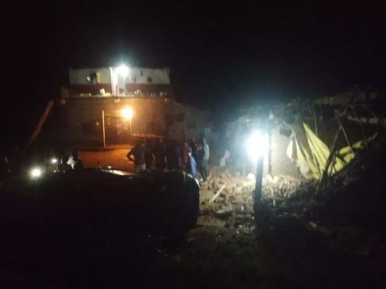 चिचोली में सड़क दुर्घटना: तेज रफ्तार वाहन ने ली दो जानें, तीन घायल