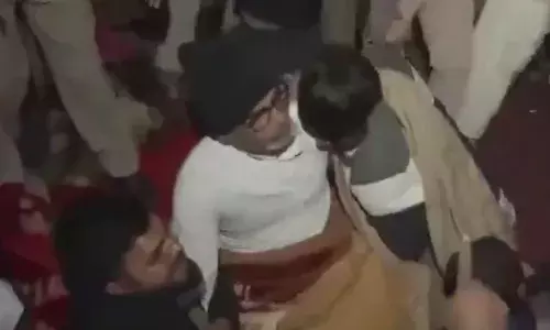 पटना पुलिस ने प्रशांत किशोर को हिरासत में लिया, समर्थकों के साथ हुई झड़प